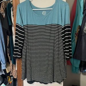 Maurice’s top XL amazing condition